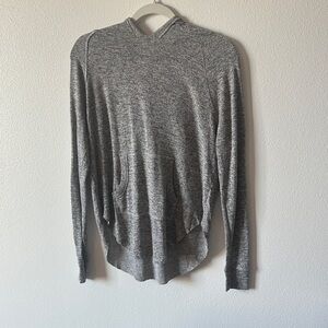 Aritzia/ TNA - Long Sleeve Top - Hooded Heather Grey